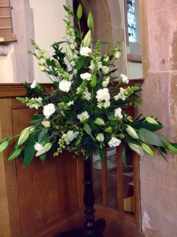 arreglos florales para iglesia xv años