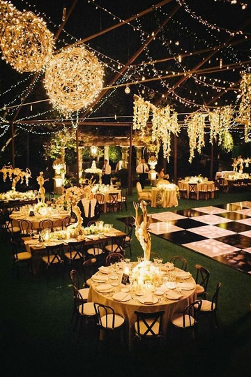 bodas en jardin de noche con luces