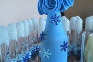 botellas decoradas con globos frozen