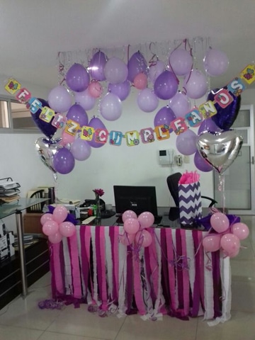 decoracion de oficina para cumpleaños con globos