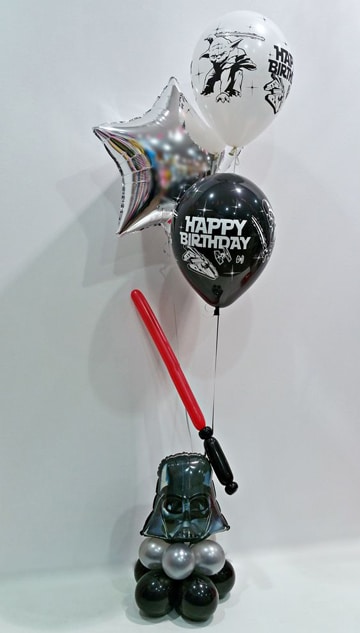 cumpleaños tematico de star wars con globos