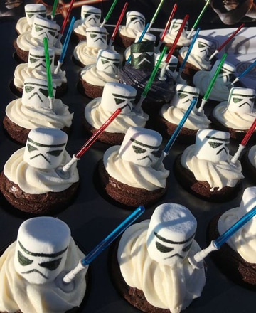 cumpleaños tematico de star wars cupcakes