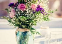 sencillos y florales centros de mesa para boda de dia
