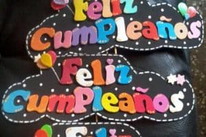 ideas geniales de letras para carteles de cumpleaños