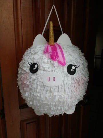como decorar una piñata de globo de unicornio 2