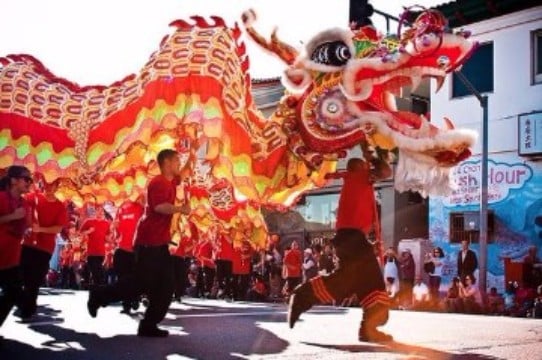 dragon rojo para celebracion año nuevo chino