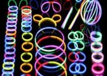 originales y divertidos accesorios neon para fiestas