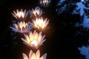 luces flotantes para piscinas con velas