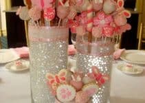 preciosos adornos de mesa para cumpleaños en tonos rosados