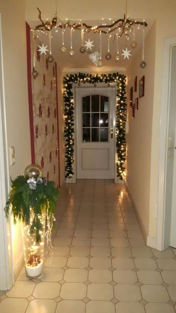 decoraciones navideñas para la casa en la puerta