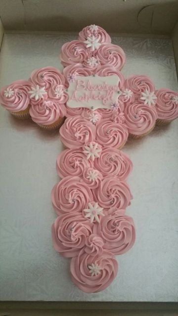 decoracion para bautizo de niña en casa torta