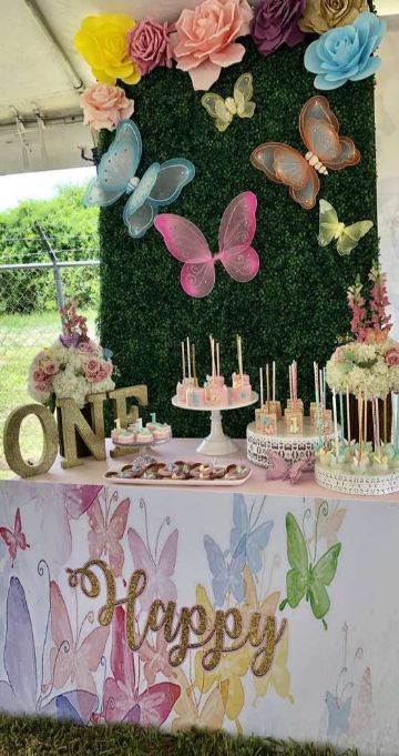 mariposas para decorar cumpleaños al aire libre
