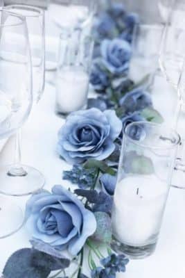 flores azules para centros de mesa para bodas