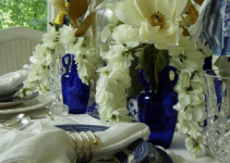 4 ideas para hacer centros de mesa azul marino en bodas