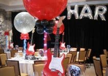 3 increíbles centros de mesa con guitarras para fiestas