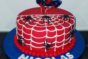 4 modelos de tortas decoradas del hombre araña
