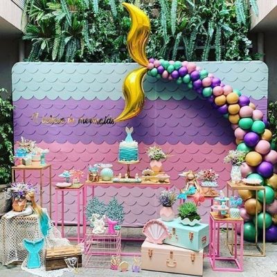 decoracion mesa de dulces de sirena con globos