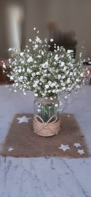 decoracion con flores para bautizo con centros de mesa