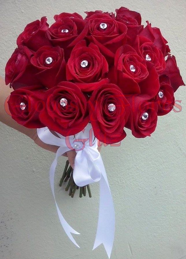 ramo de novia con rosas rojas