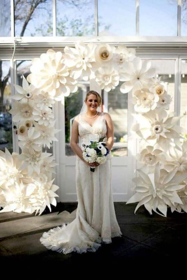 bodas de papel decoración flores de papel gigantes