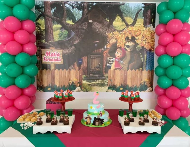 cumpleaños masha y el oso mesa de dulces