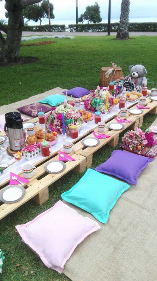 picnic de cumpleaños para adultos palets